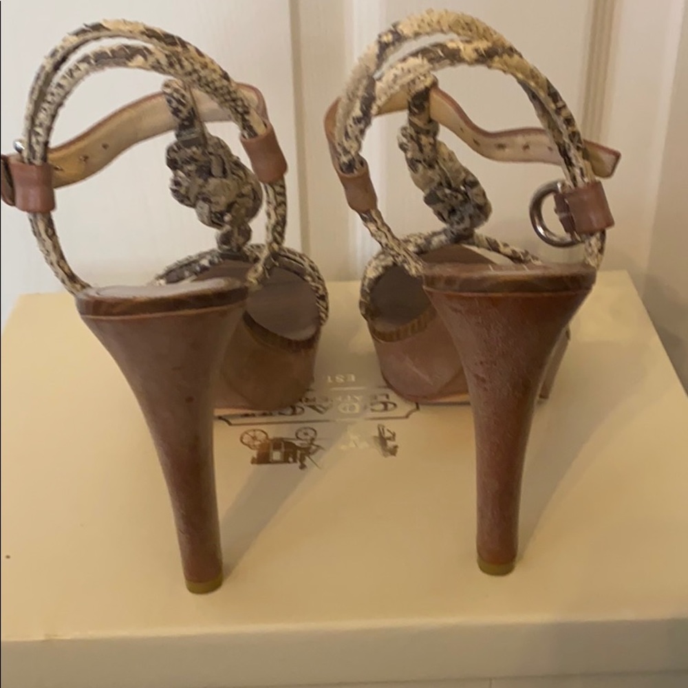Heels (Coach) - Picture 7 of 7
